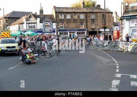 Otley, Leeds, Royaume-Uni. 4 juillet, 2018. Otley Leeds mercredi 04 juillet course élite hommes Crédit : Crash Les Wagstaff/Alamy Live News Banque D'Images