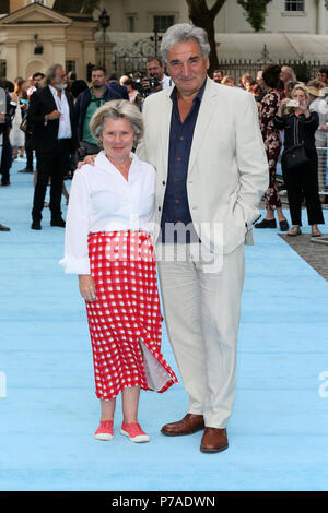 Londres, Royaume-Uni. 4 juillet, 2018. Jim Carter et Imelda Staunton assister à la London Premiere de 'Swimming' avec les hommes détenus au Curzon Mayfair Crédit : Mario Mitsis/Alamy Live News Banque D'Images