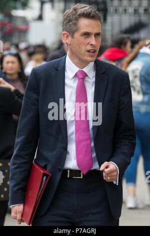 Londres, Royaume-Uni. 5 juillet, 2018. Gavin Williamson, Secrétaire d'État à la défense, arrive pour une réunion du comité d'urgence Cobra pour discuter de la réponse du Royaume-Uni à la dernière Novichok empoisonnements d'agents neurotoxiques dans le Wiltshire. Credit : Mark Kerrison/Alamy Live News Banque D'Images