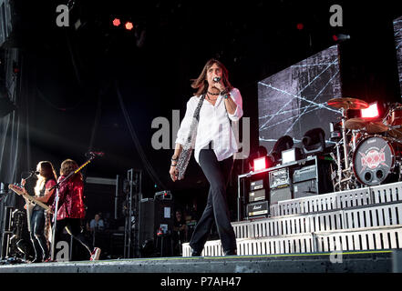 Toronto, Ontario, Canada. 4 juillet, 2018. Groupe de rock américain Tesls perfromed Budweiser au stade de Toronto. Membres du groupe : BRIAN BLÉ, FRANK HANNON, Jeff Keith, TROY LUCCKETTA, DAVE RUDE/Vidyashev Crédit : Igor Fil ZUMA/Alamy Live News Banque D'Images