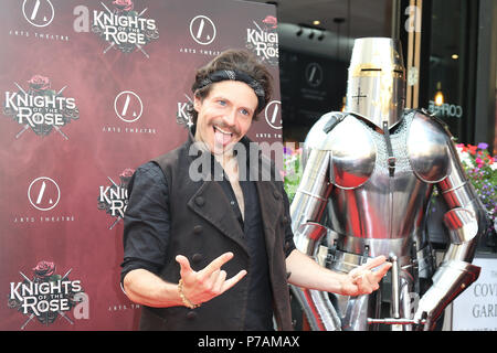 Londres, Royaume-Uni. 5e juillet 2018. Lucas Rush, Chevaliers de La Rose, Classic Rock West End Musical - presse nuit première tapis rouge, Arts Theatre, London, UK, 05 juillet 2018, photo de Richard Goldschmidt : Riche de crédit Gold/Alamy Live News Banque D'Images