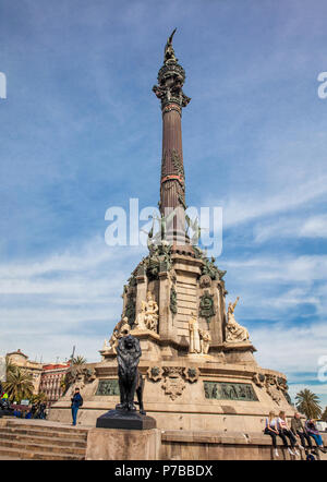 Barcelone - mars, 2018 : Monument à Christophe Colomb à l'extrémité inférieure de La Rambla à Barcelone Espagne Banque D'Images