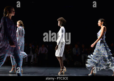 Daniella Batlle fashion show au cours de la Fashion Week de Miami (MIAFW'18) au Palais de glace Film Studios comprend : Modèle Où : Miami, Florida, United States Quand : 02 Juin 2018 Crédit : Johnny Louis/WENN.com Banque D'Images