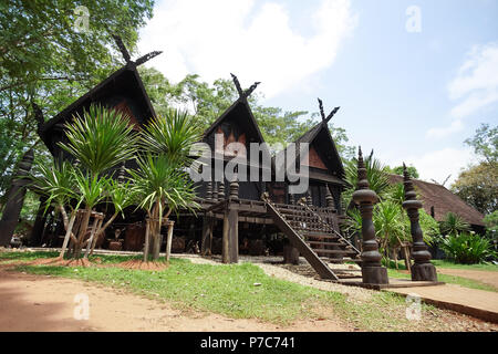 Chiang Rai, Thaïlande - 13 mai 2018 : l'Intérieur à pied à travers à Baandam ou Noir Musée House Museum par Thawan Duchanee, ce musée est l'un des voyages de Banque D'Images