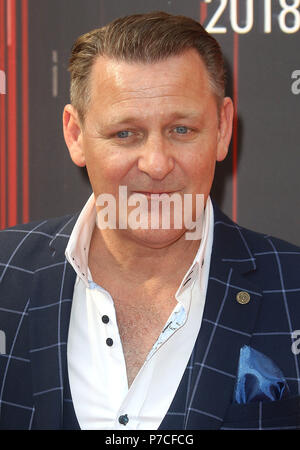 Jun 06, 2018 - Chris Walker assistant à la remise des Prix 2018 du savon, Hackney Empire à Londres, Angleterre, Royaume-Uni Banque D'Images