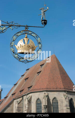 Église Saint Michael, marché, Schwaebisch Hall, région Hohenlohe, Bade-Wurtemberg, Allemagne, Heilbronn-Franconia Banque D'Images