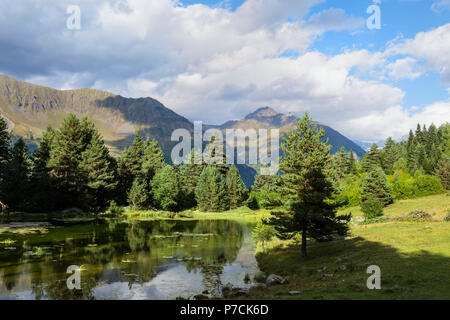 Lac de montagne en montagne, Shkhara Mestia, région de Svaneti, Géorgie Banque D'Images
