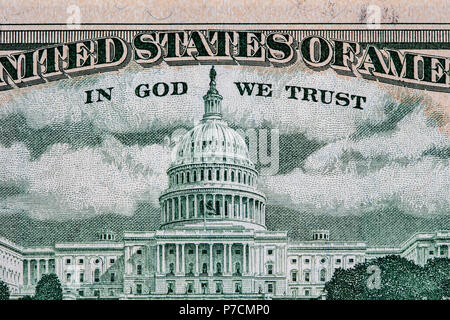 Gros plan du United States Capitol représentées sur 50 USD Le projet de loi inverse avec les mots en Dieu Nous avons confiance. Profondeur de champ Banque D'Images
