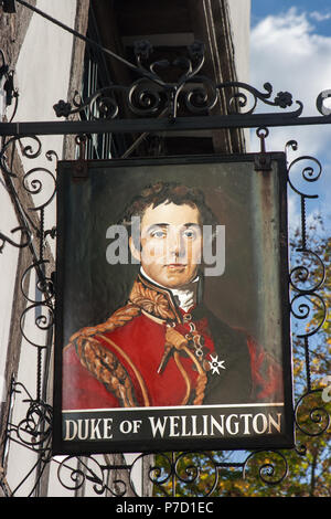 Portrait du duc de Wellington, le signe de la pub nommé d'après lui, datant de 1220, Southampton, Hampshire Banque D'Images