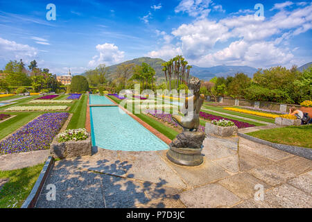 PALLANZA, ITALIE, 25 avril, 2018 - jardins en terrasse dans le jardin botanique de Villa Taranto à Pallanza, Verbania, Italie. Banque D'Images