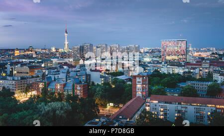 Vue sur les toits de Berlin à la tour de télévision, Berlin, Allemagne Banque D'Images