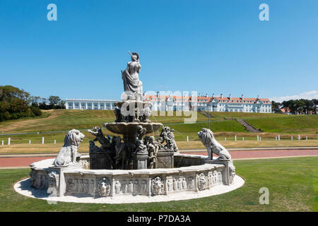 En dehors de la fontaine au club de golf Turnberry Trump dans l'Ayrshire, Ecosse, Royaume-Uni Banque D'Images