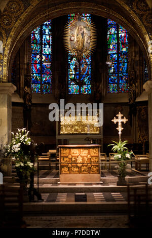 Cathédrale d'Aix, Aix-la-Chapelle Allemagne Juin 2018 Le Karlsschrein à Aix-la-Chapelle cathédrale a été faite à Aix-la-Chapelle à la commande de Frédéric II, empereur du Saint Empire Romain Banque D'Images