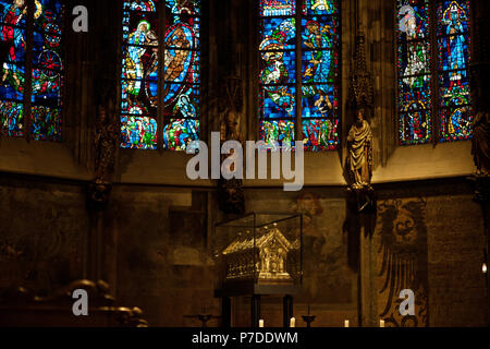 Cathédrale d'Aix, Aix-la-Chapelle Allemagne Juin 2018.Le Marienschrein (culte de Marie) Le sanctuaire sert comme conteneur des quatre grandes reliques et contact Banque D'Images