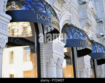 Moscou, Russie - Mai 08 : Façade de Dolce et Gabbana flagship store à Moscou le 8 mai 2018. Dolce et Gabbana est une marque de mode de luxe de renommée mondiale Banque D'Images