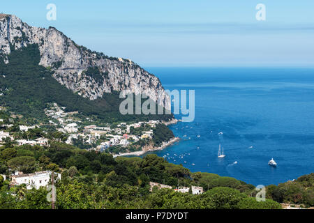 L'île de Capri, en mer tyrrhénienne, golfe de Naples, Campanie, Italie. Banque D'Images