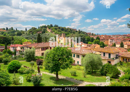 La ville de Florence. Historique de l'Italie. Parc verdoyant de Florence avec vue sur le centre historique. Banque D'Images