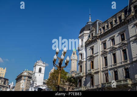 Bâtiments dans le centre-ville de Buenos Aires près de la Plaza de Mayo - Buenos Aires, Argentine Banque D'Images