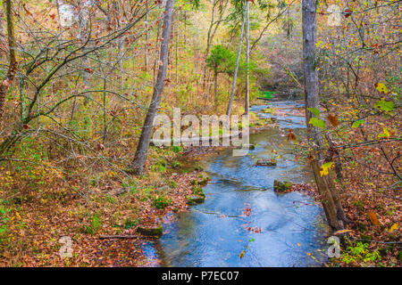 Blanchard Springs creek dans les grottes de Blanchard Springs en Arkansas, près de Mountain View, Arkansas. Banque D'Images