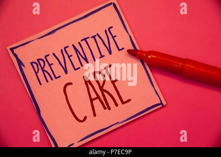 Notez par écrit indiquant les soins préventifs. Photo d'entreprise présentant les tests de diagnostic de prévention santé Consultation Médicale concepts idées intentions sur p Banque D'Images