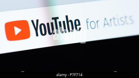 New York, USA - 5 juillet 2018 : Youtube pour le site d'artiste sur fond d'écran d'ordinateur portable vue rapprochée Banque D'Images