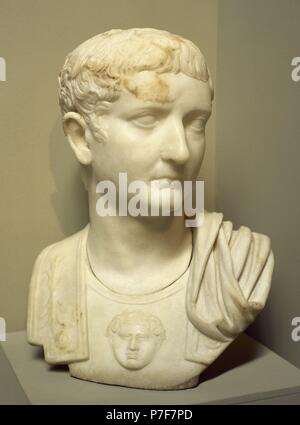 Tibère (42 BC-37). 2e empereur de l'Empire romain à partir de 14-37 AD. Juliio-Claudia dynastie. Buste. En. 1er siècle A.CD. Musée d'Ephèse. Selc uk. La Turquie. Banque D'Images