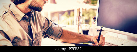 Artiste à l'aide de tablettes graphiques Banque D'Images