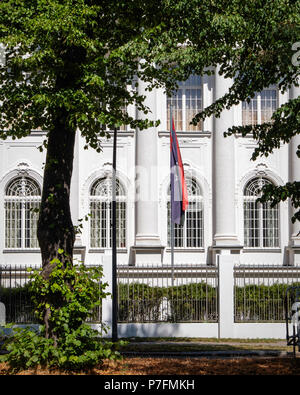 Berlin, District de Dahlem, Podbielskiallee 42. Ambassade de Libye. Grand bâtiment blanc façade extérieure & Banque D'Images