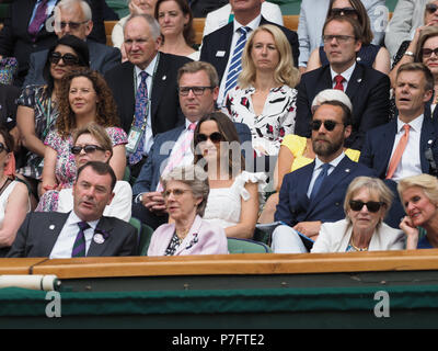 Londres, Royaume-Uni. 05 juillet, 2018. James Middleton Pippa Middleton et assister à quatre jours de la Tennis de Wimbledon à l'All England Lawn Tennis et croquet Club le 5 juillet 2018 à Londres, Angleterre les gens : James Middleton Pippa Middleton et   Me.Com/Media Crédit : Hoo Puch/Alamy Live News Banque D'Images