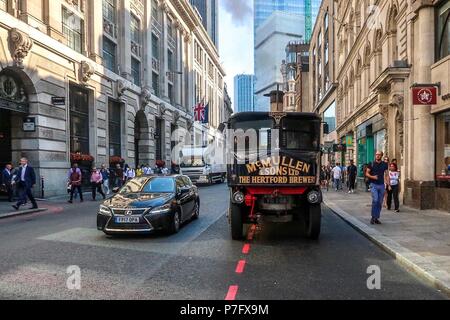 Londres, Royaume-Uni. 6 juillet 2018 - Londres - Angleterre - McMullen & Son Brewery liveried 1932 Sentinel SC4 camion à charbon traverse City de Londres - Crédit : Brian Duffy/Alamy Live News Banque D'Images
