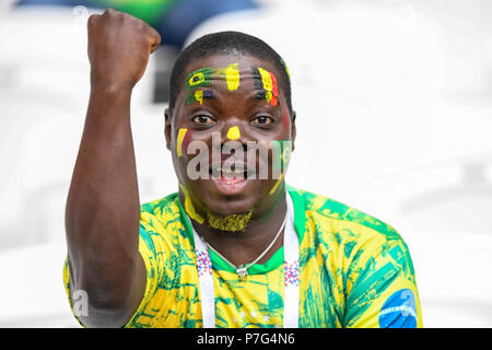 Arène de Kazan, Kazan, Russie. 6 juillet, 2018. FIFA Coupe du Monde de Football, quart de finale, le Brésil et la Belgique ; ventilateur brésilien dans la peinture pour le visage : Action Crédit Plus Sport/Alamy Live News Banque D'Images