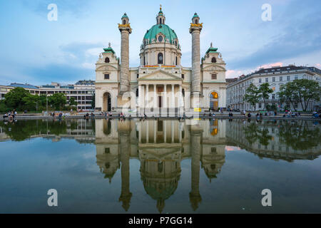 Église Karlskirche à Vienne, ville de l'Autriche. Banque D'Images