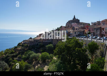 Forza D'Agrò 15 AOÛT 2017 : Forza D'Agrò village sicilien en journée d'été,Italie Banque D'Images