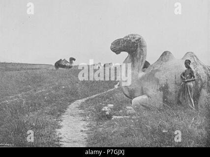 French : photo de l'intermédiaire de la Chine avec un appareil photo 中文（繁體）‎ 明十三陵神道 : . Entre 1871 et 1872 menant à l'Avenue 29 Tombeaux des Ming, au nord de Pékin Banque D'Images