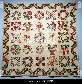 Anglais : Quilt dans le Museum of Fine Arts, Boston, Massachusetts, USA. La photographie de cette exposition a été autorisée sans restriction. Cette oeuvre est dans le car l'artiste est mort il y a plus de 70 ans. 1 juin 2014, 14:15:35 Baltimore Album 32 courtepointe, par Martha, mai, et Margaret Riley, Baltimore, Maryland, avant 1847 - Musée des beaux-arts de Boston - DSC02707 Banque D'Images