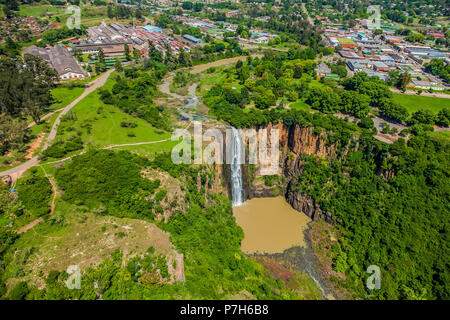 Howick, Afrique du Sud, le 19 octobre 2012, vue aérienne d'Howick Falls dans le KwaZulu-Natal, Afrique du Sud Banque D'Images