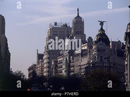 EDIFICIO METROLIS SITUADO EN LA ESQUINA CALLE ALCALA CABALLERO DE GRACIA CONSTRUIDO ENTRE 1907 Y 1911. Auteur : FEVRIER JULES Y RAYMOND. Emplacement : EDIFICIO METROPOLIS, ESPAGNE. Banque D'Images