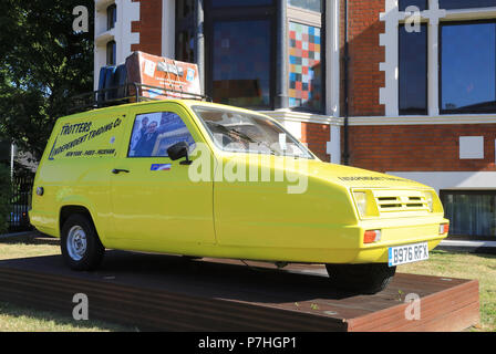 Une réplique Reliant Robin de l'époque de la Del'Trotters les garçons dans la série 'Only Fools and Horses', Peckham, dans le sud de Londres, UK Banque D'Images