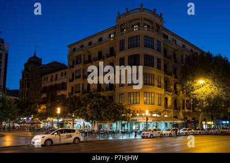 Terraza del bar Cristal, Plaza de Espanya, Palma, Majorque, îles Baléares, Espagne, Europe. Banque D'Images