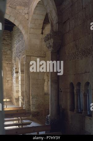 VISIGOTICO INTÉRIEUR DE LA IGLESIA DE SAN PEDRO DE LA NAVE - SIGLO VII. Lieu : EGLISE DE SAN PEDRO DE LA NAVE, CAMPILLO, Zamora, Espagne. Banque D'Images