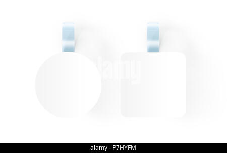 Blank white wobblers hanging on wall immersive, chemin de détourage, rendu 3d. Rectangle vide et en cercle sur la maquette papier bande transparente en plastique. Effacer Banque D'Images