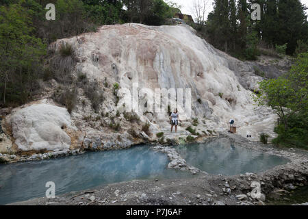 Connue depuis l'étrusques et romains, le Bagni San Filippo (Castiglione d'Orcia - Toscane - Italie) sont un petit thermique hot springs, Banque D'Images