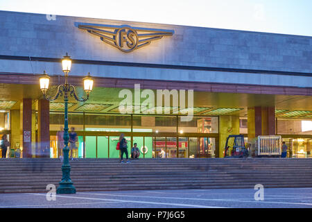 Venise, Italie - 15 juin 2018 : la gare Santa Lucia de Venise Banque D'Images