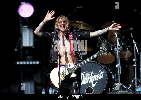 Justin Hawkins de l'Obscurité joue sur la scène principale pour le Festival TRNSMT sur Glasgow Green à Glasgow. Banque D'Images