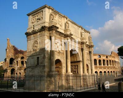 ARCO DEL TRIUNFO EN CONMEMORACION ERIGIDO DE LA VICTORIA DE CONSTANTINO JE EL GRANDE EN LA BATALLA DEL PUENTE MILVIO, 315 CC. Lieu : Arc de Constantin, ITALIA. Banque D'Images