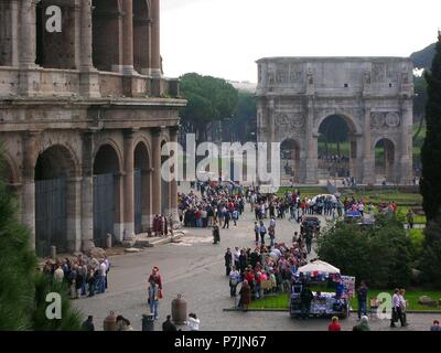 ARCO DE CONSTANTINO REALIZADO EN MARMOL EN EL AÑO 312. Lieu : Arc de Constantin, ITALIA. Banque D'Images