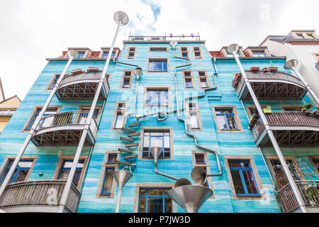 Allemagne, Saxe, Dresde, Neustadt, Kunsthofpassage, Hof der Elemente, cour intérieure, sa façade est décorée avec des eaux pluviales Banque D'Images