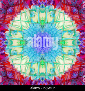 Mandala fleur photographique, bleu, turquoise, jaune, rouge, violet, Banque D'Images