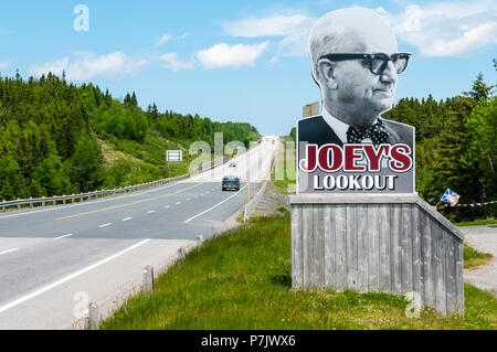 Joey's Lookout sur la route transcanadienne à Gambo, à Terre-Neuve affiche grande photographie de Joseph R. Smallwood, premier premier ministre de Terre-Neuve. Banque D'Images