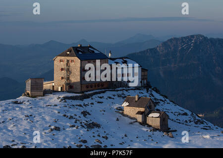 L'humeur du soir à Watzmannhaus, Alpes de Berchtesgaden, Upper Bavaria, Bavaria, Germany Banque D'Images
